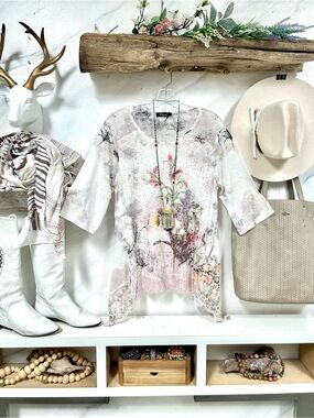 Mesh/Lace floral White & Blush asymmetrical tunic w resort vacay beach vibe